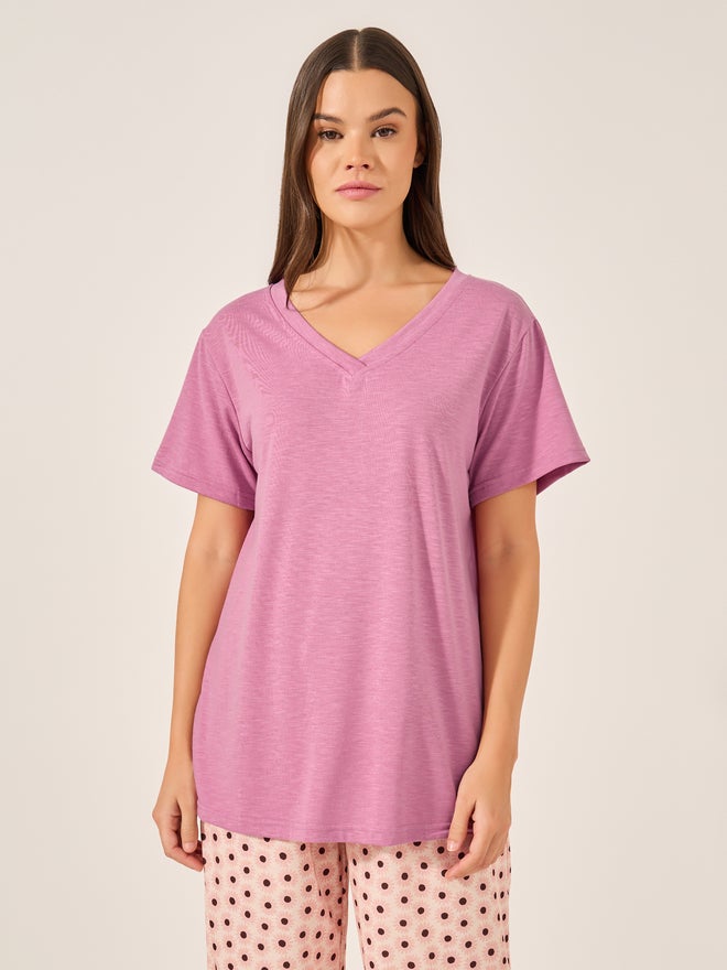 Styli Styli Unwind Floral Printed Pajama Set with V-Neck T-Shirt  - Image 3