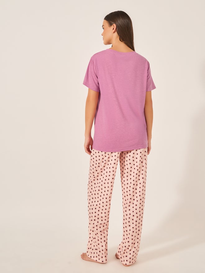 Styli Styli Unwind Floral Printed Pajama Set with V-Neck T-Shirt  - Image 5