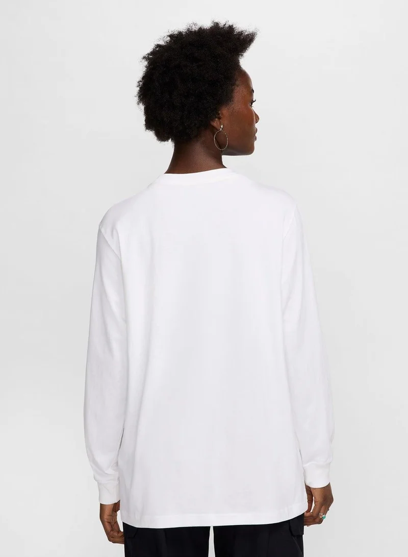 Nike Nike Sportswear Women's Loose Long-Sleeve Graphic T-Shirt