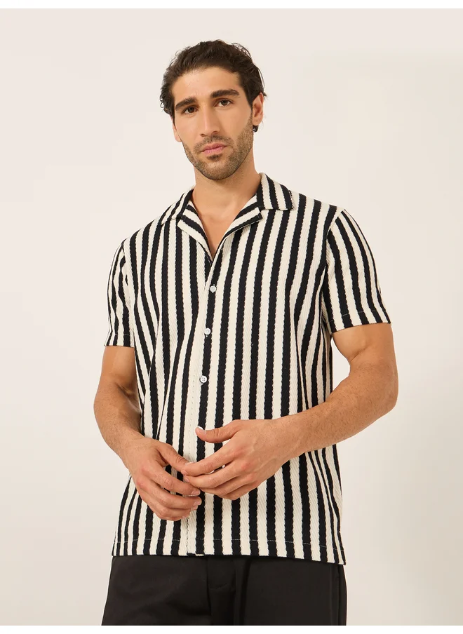 Fort Collins Fort Collins Men Black Striped Short Sleeve Regular Fit Shirt