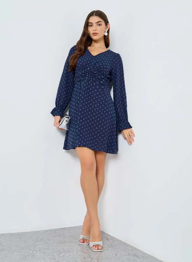 تايك تو فستان قصير بحافة واسعة وطبعة نقاط بولكا