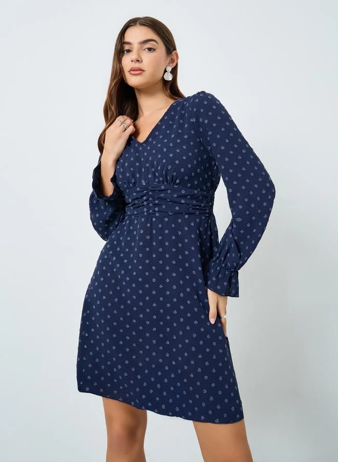 تايك تو فستان قصير بحافة واسعة وطبعة نقاط بولكا