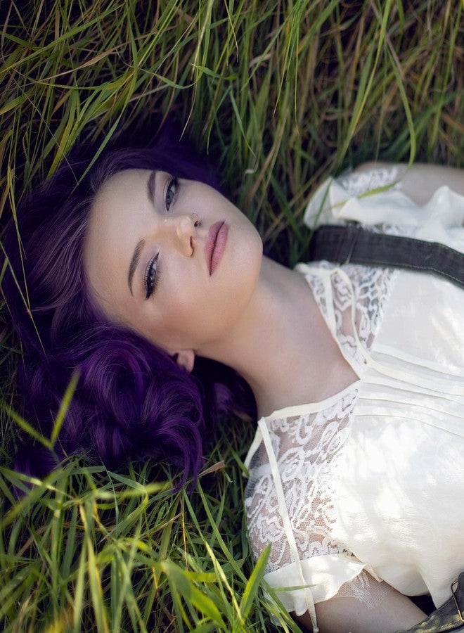 ARCTIC FOX صبغة شعر أركتيك فوكس شبه دائمة، نباتية وخالية من القسوة، مرطبة، خالية من الأمونيا، تدوم طويلاً، بنفسجي AF، لجميع أنواع الشعر، 8 أونصة سائلة (عبوة من 2)  - Image 3