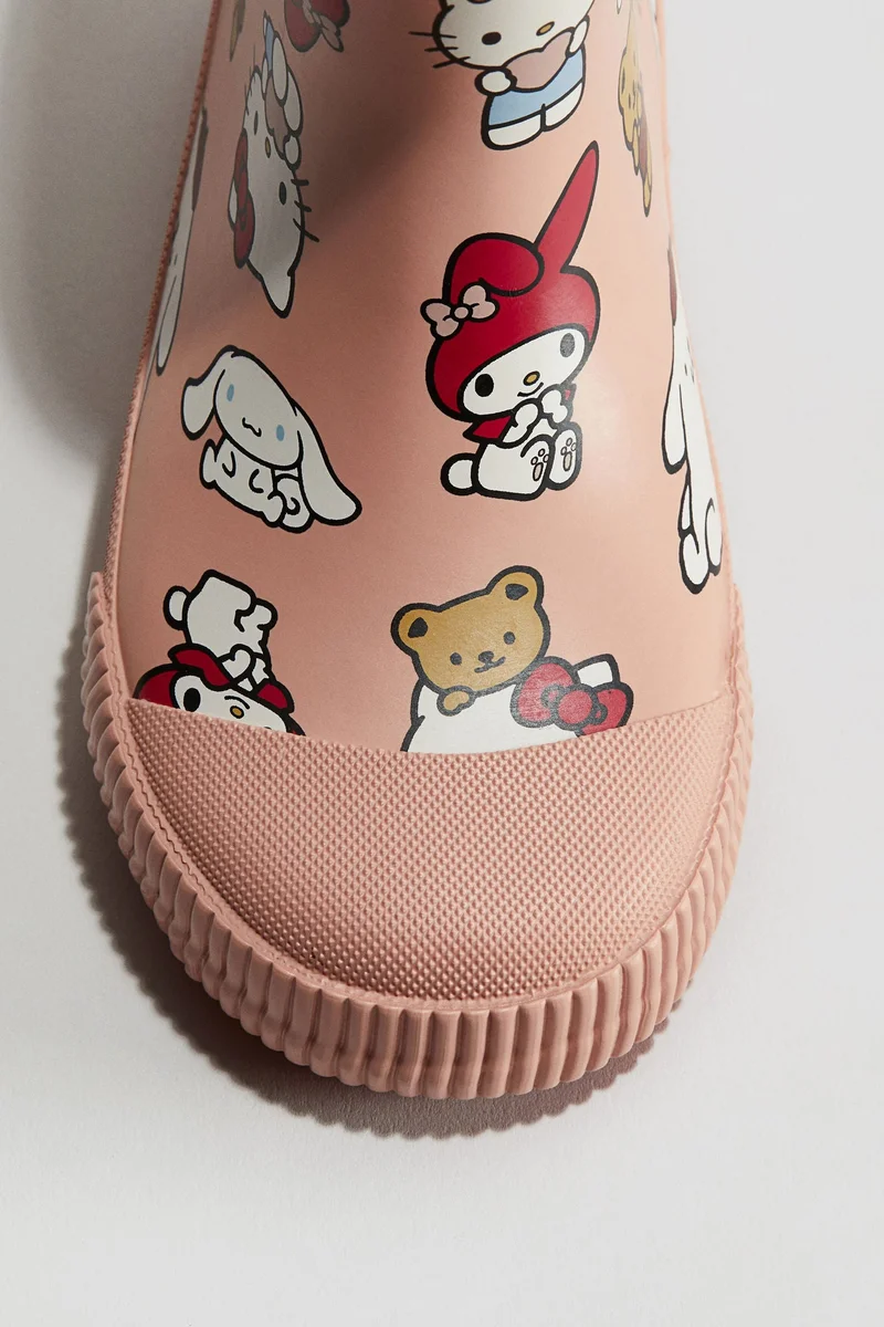 اتش اند ام حذاء ويلنغتون مزين بطبعات