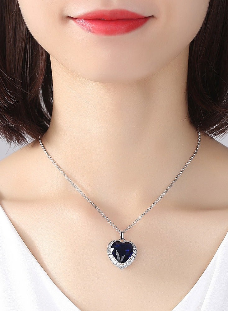 Y&D A blue gemstone necklace called the Heart of the Sea - Image 3