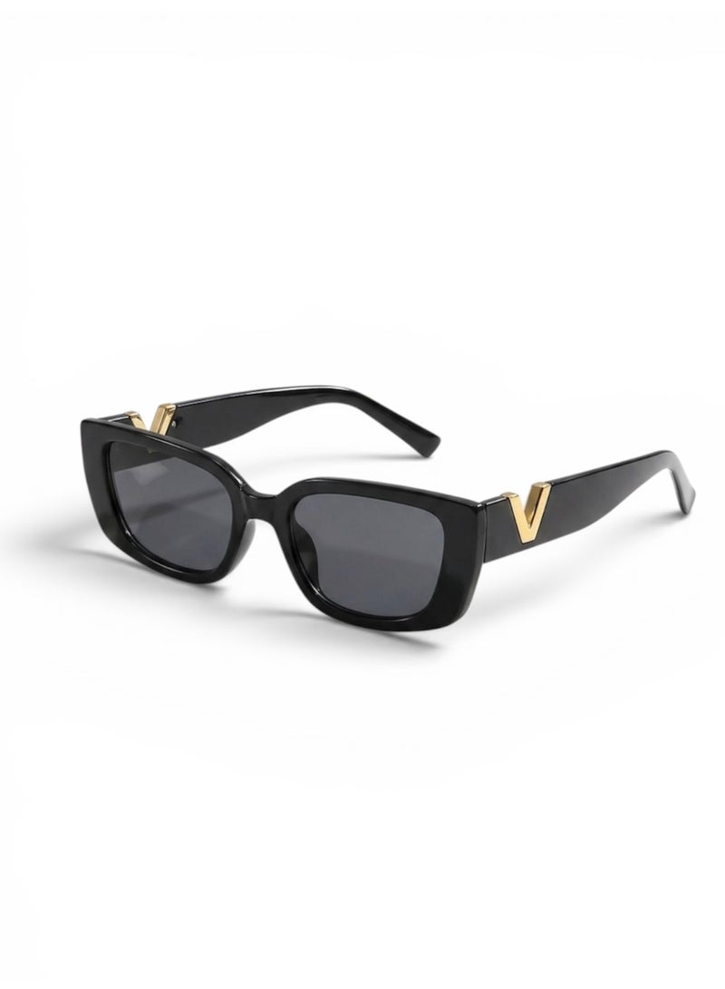 Retro Rectangular Sunglasses for Women - Chic Black Frame - UV400 Protection - Stylish Fashion Eyewear - Image 1