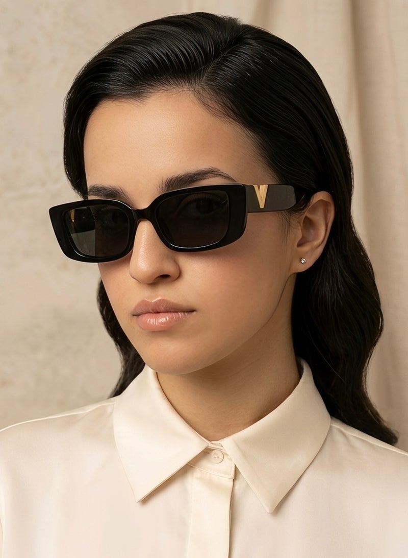 Retro Rectangular Sunglasses for Women - Chic Black Frame - UV400 Protection - Stylish Fashion Eyewear - Image 3