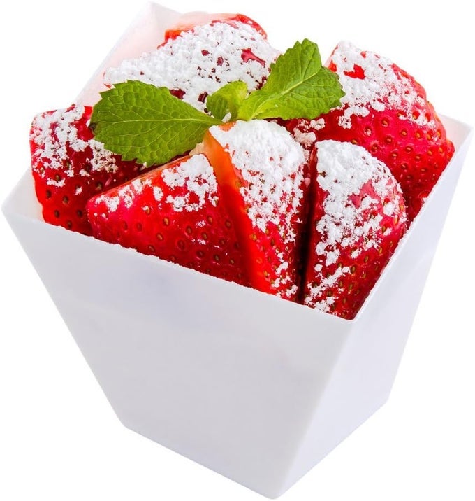 55 OUNCE APPETIZER DISHES 100 DISPOSABLE SQUARE CUPS LARGE STURDY WHITE PLASTIC DESSERT BOWLS UNIQUE DESIGN FOR APPETIZERS DESSERTS FRUITS AT BUFFETS OR PARTIES