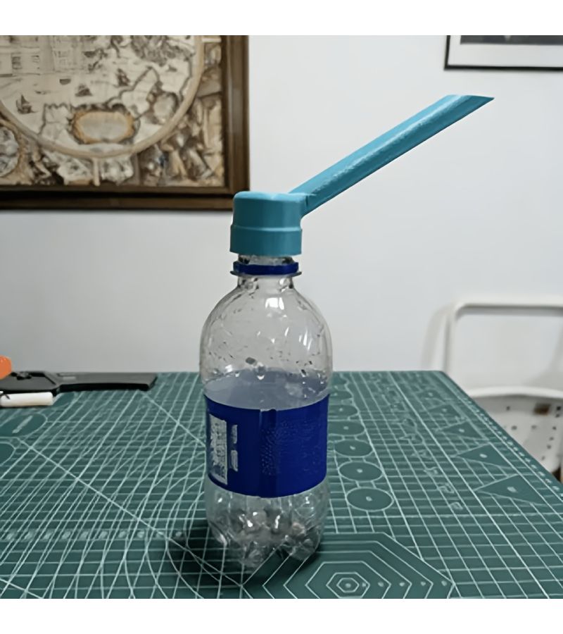 إبريق سقي محمول باللون الأزرق مع غطاء زجاجة عالمي للحديقة المكتبية - Image 5