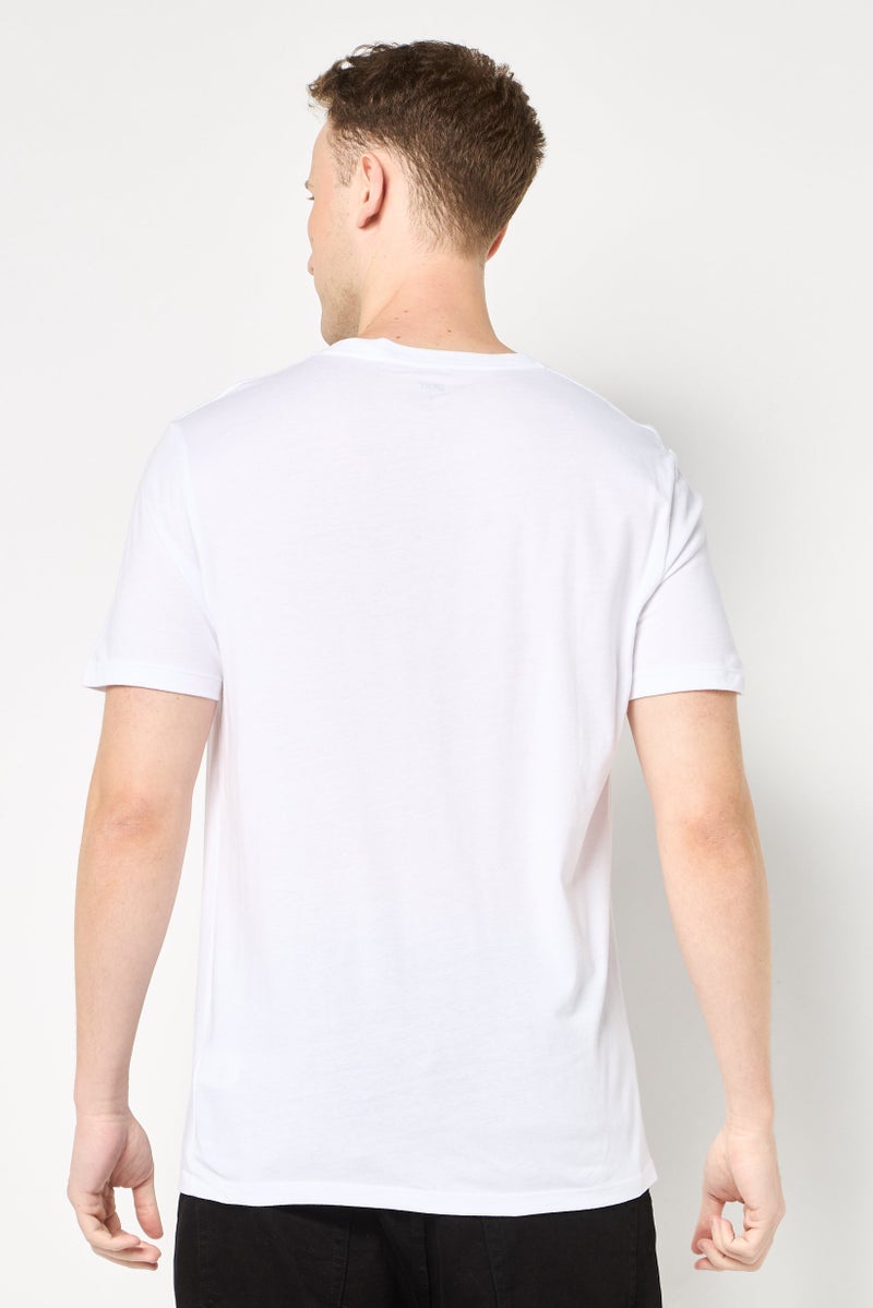 DKNY Men Crew Neck Short Sleeve Brand Logo T-Shirt, White - Image 4