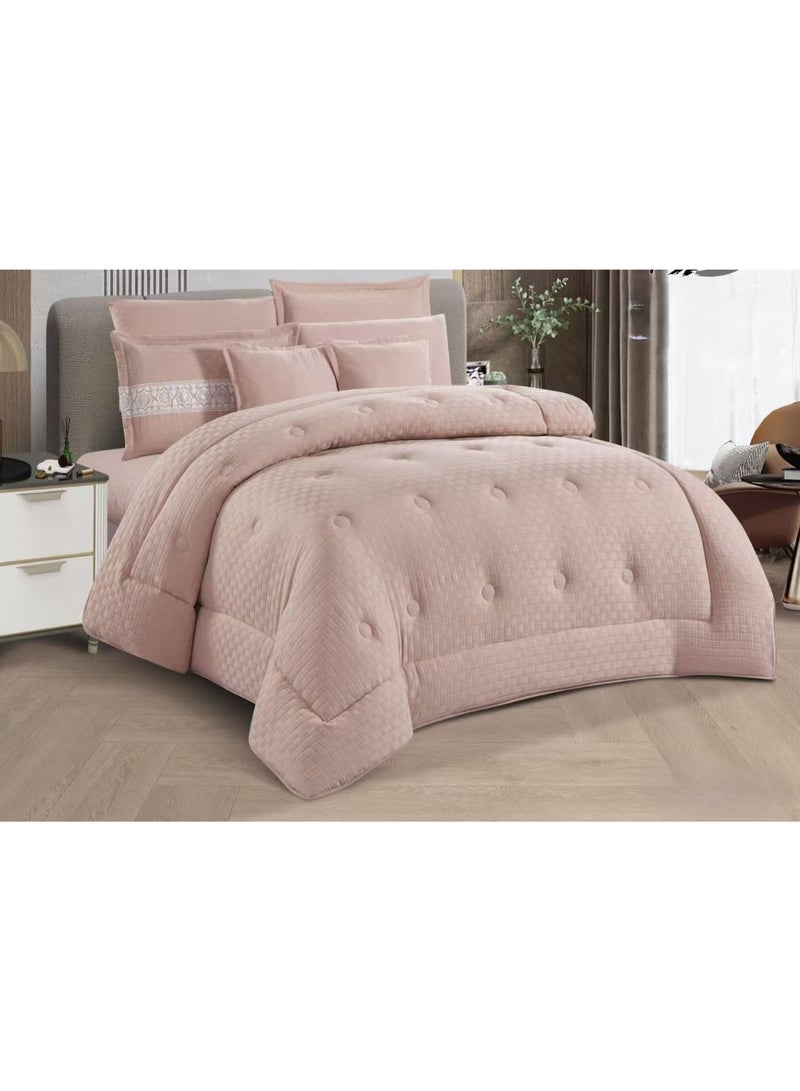 لوفيرا طقم مفرش نفرين ملكي لحاف قماش متين وناعم ونقشة عصرية 8 قطع مقاس 240*260 سم - Image 1