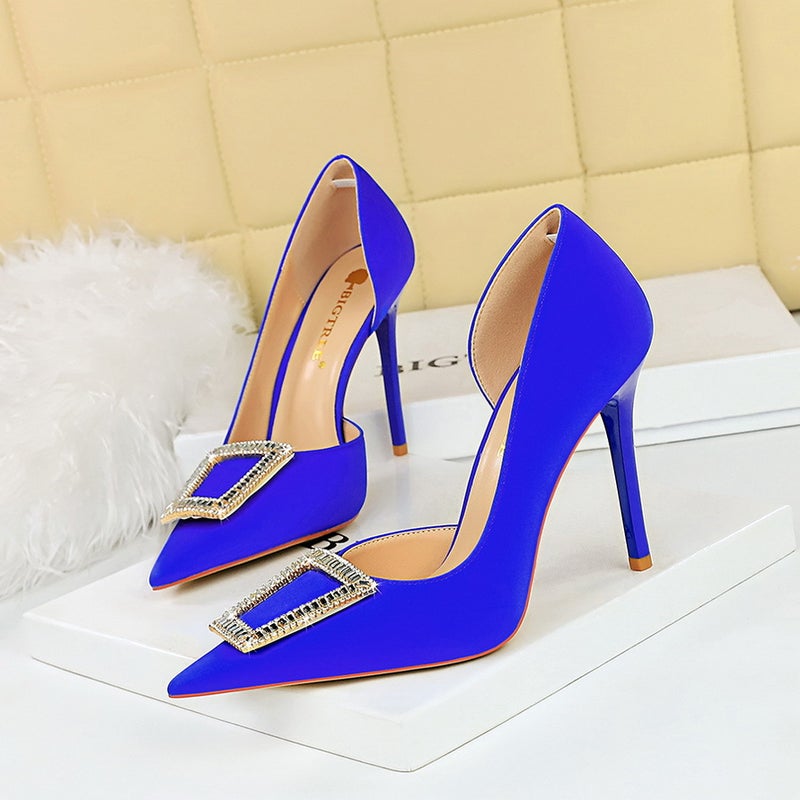 626-K8 Style Banquet Thin Heeled Shallow Mouth Pointed Side Hollow Slim Look Metal Water Diamond Buckle High Heeled Shoes - Image 1