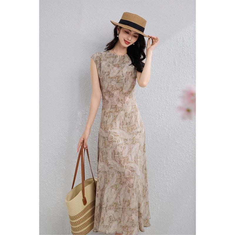 Elegant 100% Mulberry Silk Long Dress, Round Neck, A-Line, Light Green - Image 1