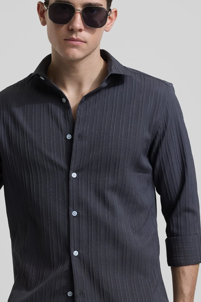 سنيتش قميص مخطط باللون الرمادي الفحمي