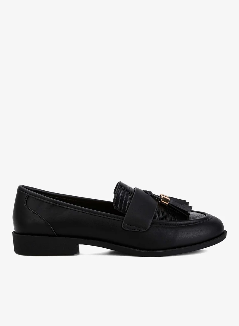 Tassels Detail Loafers in Black