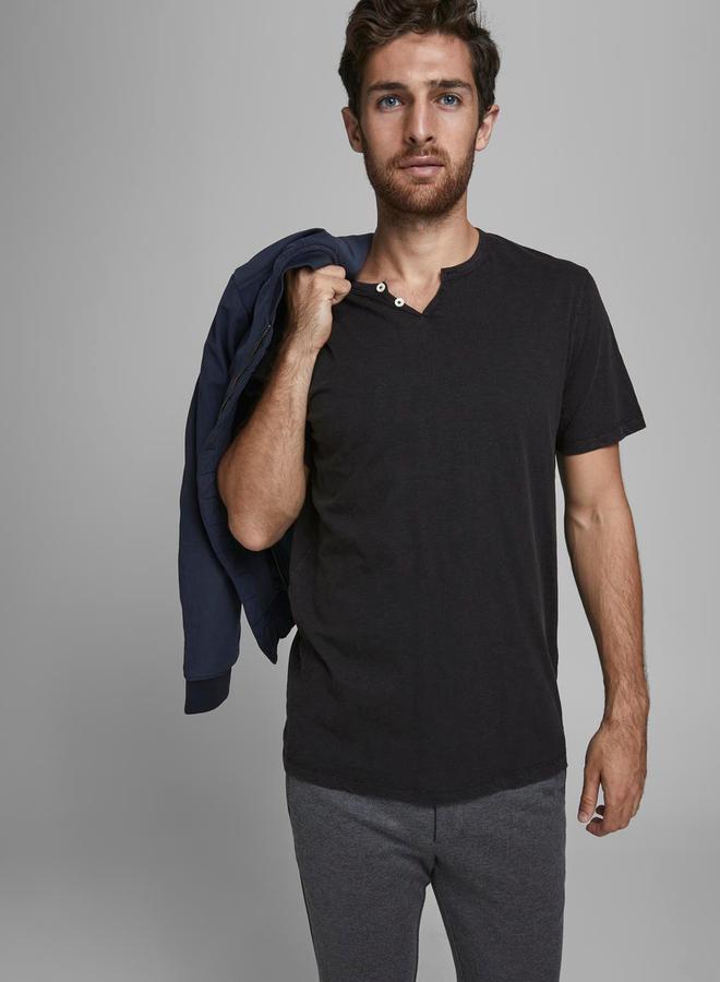 برودكت تي شيرت بأكمام قصيرة ورقبة مقسومة - Image 1