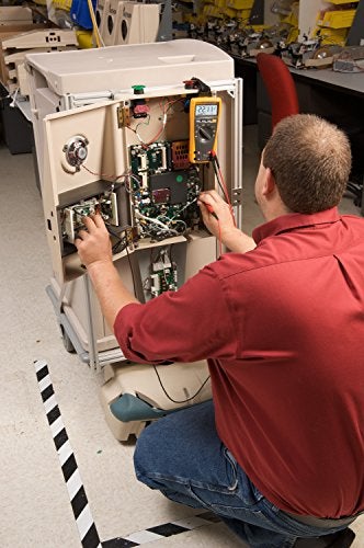 FLUKE مقياس فلوك 179 متعدد القياسات مع إضاءة خلفية، يتضمن مقياس حرارة مدمج لقياس درجة الحرارة، يقيس التيار والجهد الحقيقي RMS، التردد، السعة، المقاومة، الاستمرارية والديود - Image 4