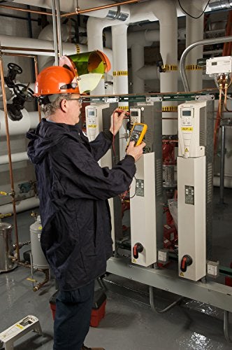 FLUKE مقياس فلوك 179 متعدد القياسات مع إضاءة خلفية، يتضمن مقياس حرارة مدمج لقياس درجة الحرارة، يقيس التيار والجهد الحقيقي RMS، التردد، السعة، المقاومة، الاستمرارية والديود - Image 5