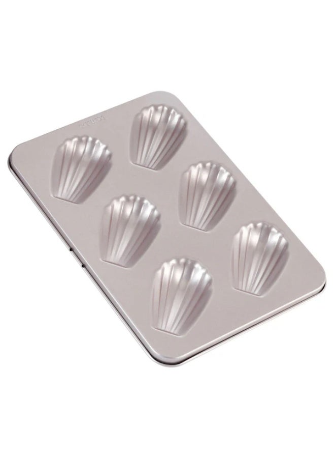 شيف ميد صينية مادلين غير لاصقة 6 قوالب توزيع حرارة متوازن لنتائج مثالية – قالب خبز قوي وسهل التنظيف لتحضير المادلين والكعكات الصغيرة – موديل WK9029 - Image 1