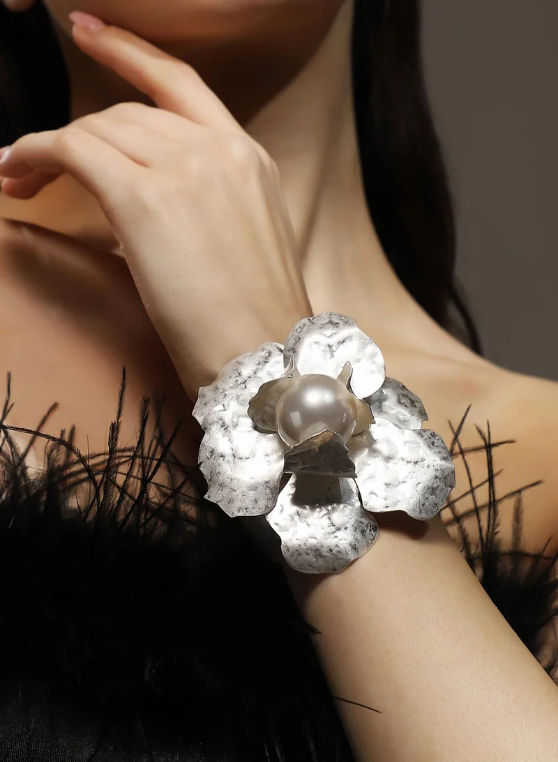 SOHI SOHI Women's The Flora-Bloom Statement Bracelet For Party Wear | Metallic  Colour | Alloy Material | Adjustable Closure | Artificial Pearl Bracelet | Statement Bracelet For Women & Girls