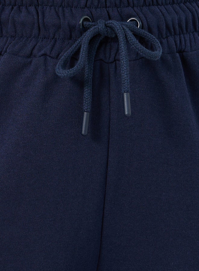 ستايلي بنطلون رياضي واسع بخصر برباط وفتحة جانبية - Image 4