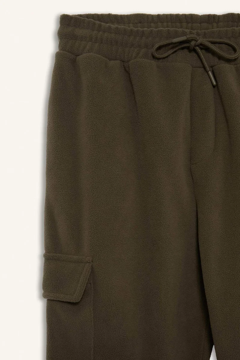 Defacto  Regular Fit Drawstring Waist Fleece Cargo Sweatpants for Men | Best Price UAE