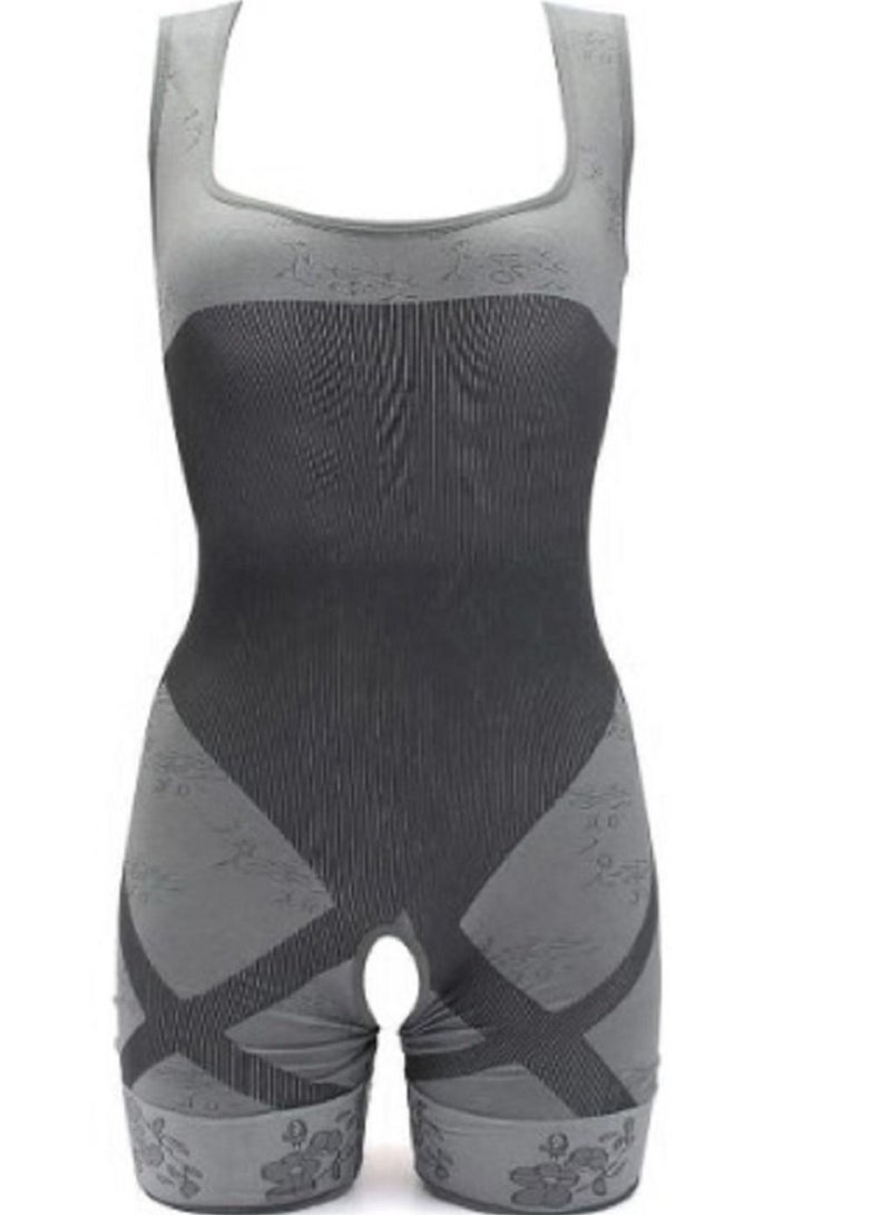 Women's bamboo corset helps lose weight easily and gives the body a slender and attractive shape. It works to tighten the abdomen and slim the waist effectively.-S  - Image 1