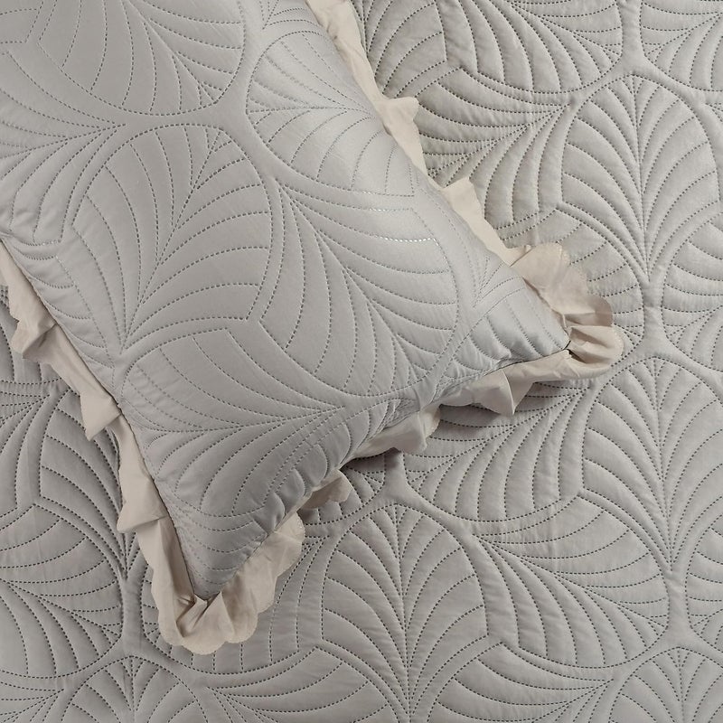 The Little Big Store The Little Big Store King Size Quilted Soft Bedsheet Cotton Feel Bedspread 350 GSM 72x78 Bed Cover with 2 Pillow Covers Bed Skirt with Ruffle Fringe Side Frills Ruffles Pleated Laces  - Image 4