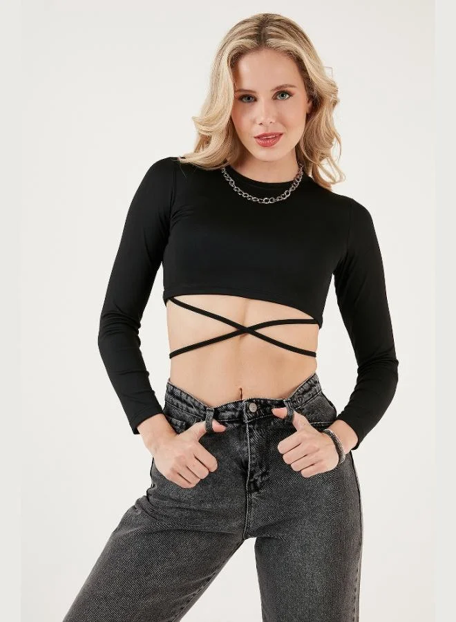 ليلا بلوزة نسائية قصيرة بياقة مستديرة بقصة ضيقة من ليلا