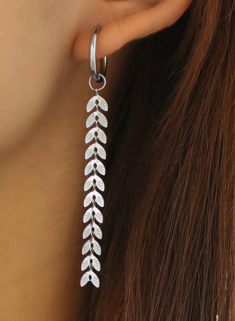 إيكوال حلق نسائي انيق مصنوع من الاستانلس ستيل باللون الفضي - Image 1