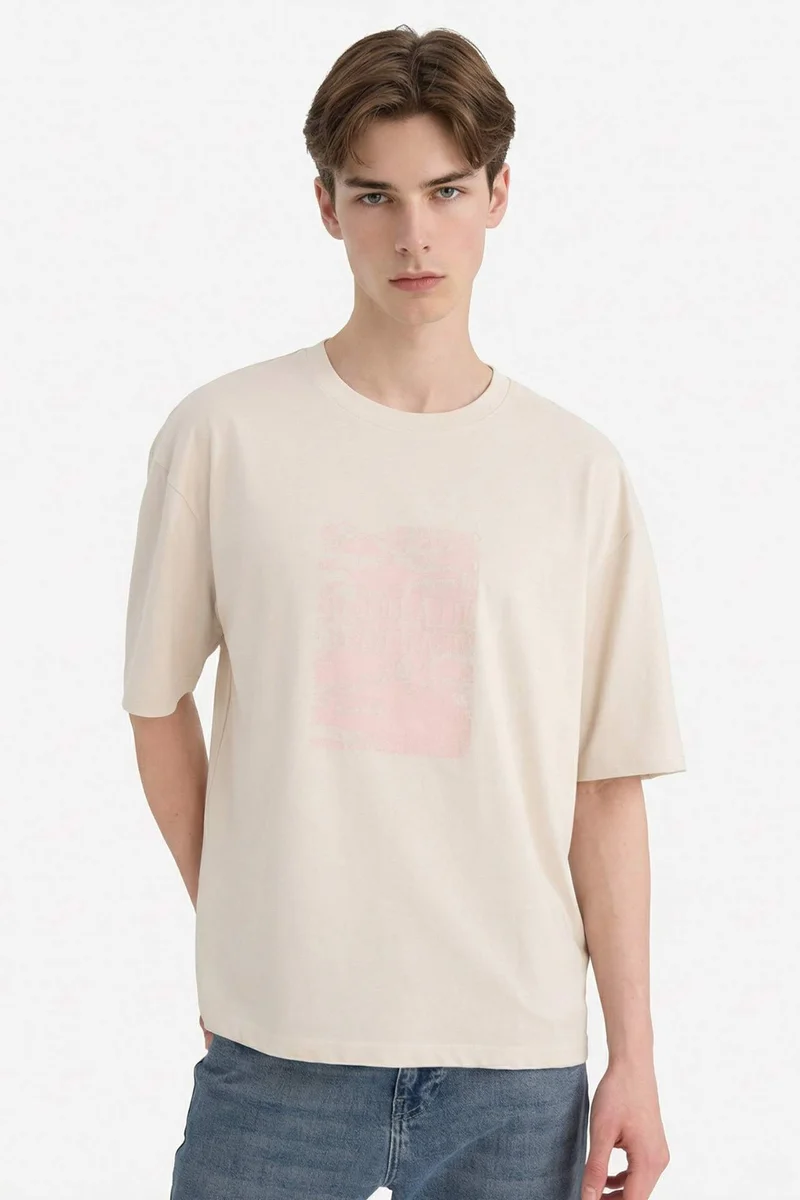 ديفاكتو Cotton Boxy Fit T-Shirt