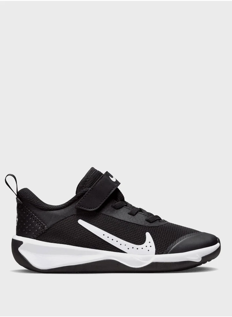 Nike Kids Omni Multi-Court Ps