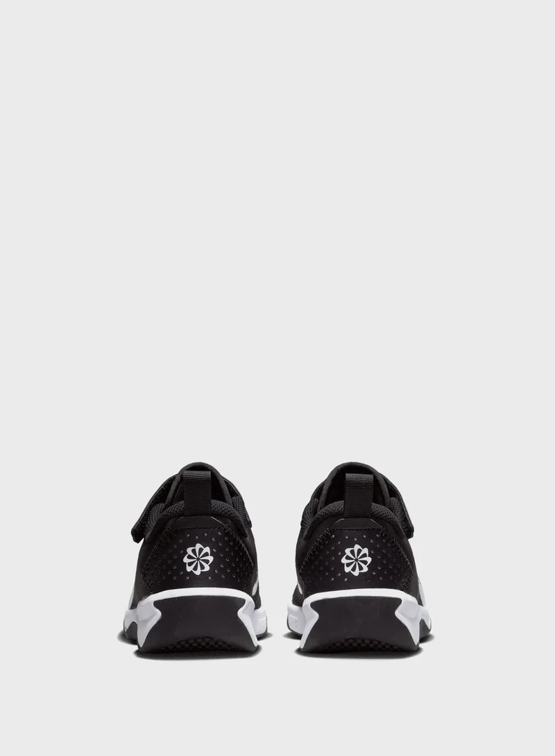 Nike Kids Omni Multi-Court Ps
