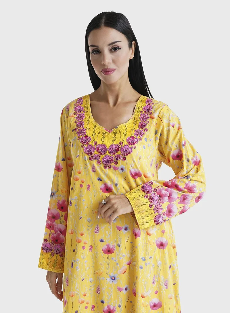 كشخة جلابية حرير مطبوعة بالزهور الصفراء
