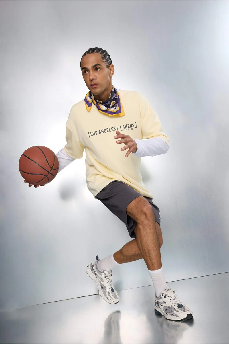 ديفاكتو NBA Los Angeles Lakers Standard Fit Shorts