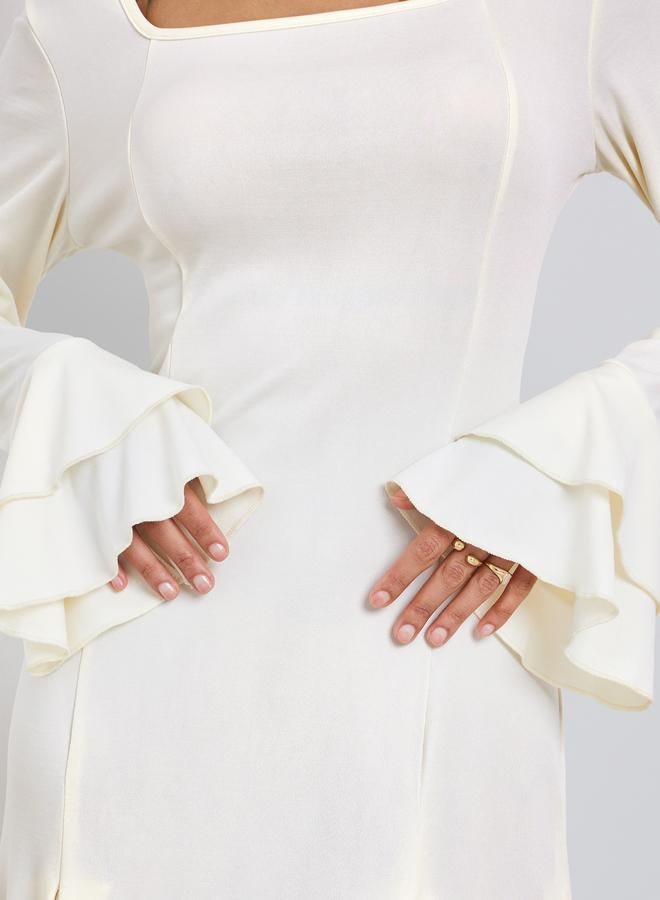 Styli Solid Square Neck Long Sleeve Classic Maxi Dress - Image 4