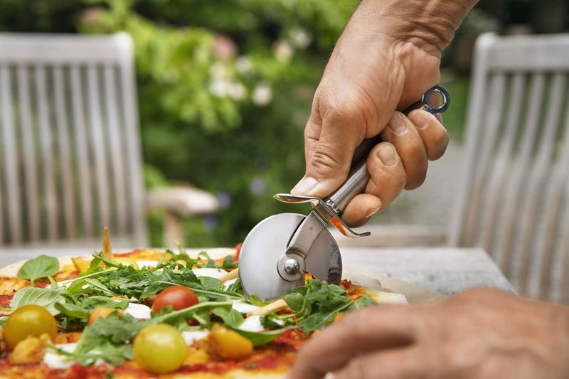 RÖSLE Pizza and Tarte Flambée Cutter, High-Quality Pizza Knife with Sturdy Wheel, Ground Blade on Both Sides, Hand Guard, Stainless Steel 18/10, Plain - Image 1