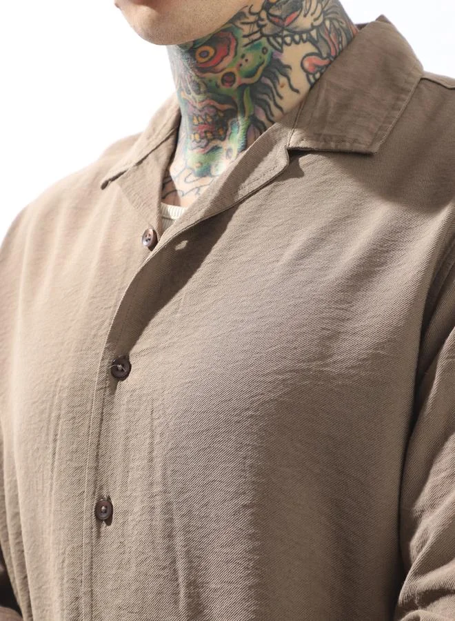 Hubberholme Men's Beige Viscose Rayon Solid Pattern Button Down Relaxed Shirt