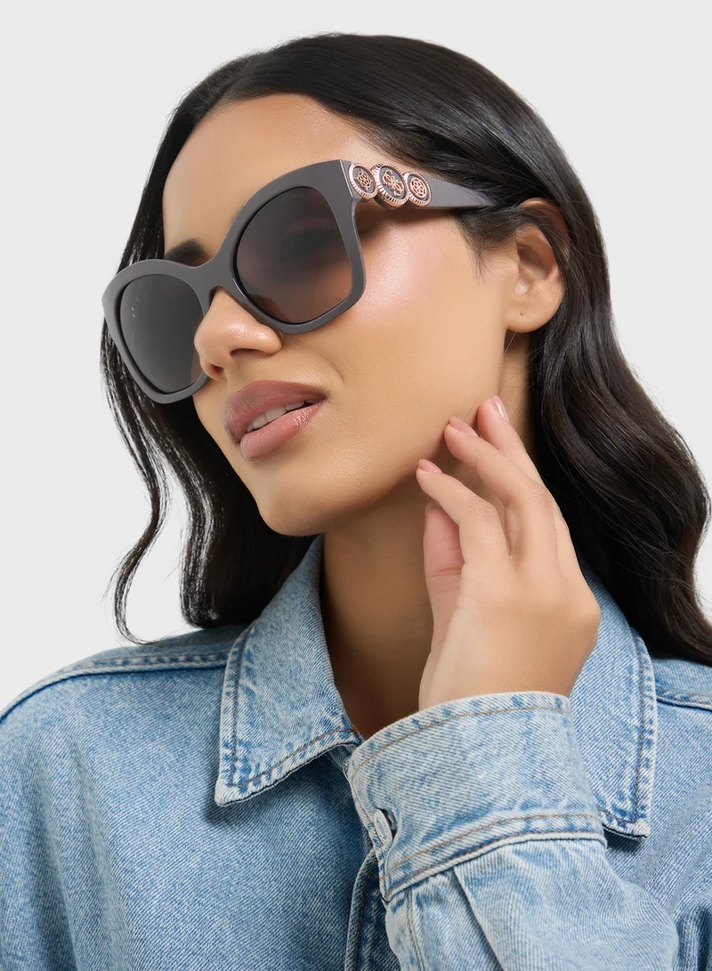 GUESS Oversized Sunglasses