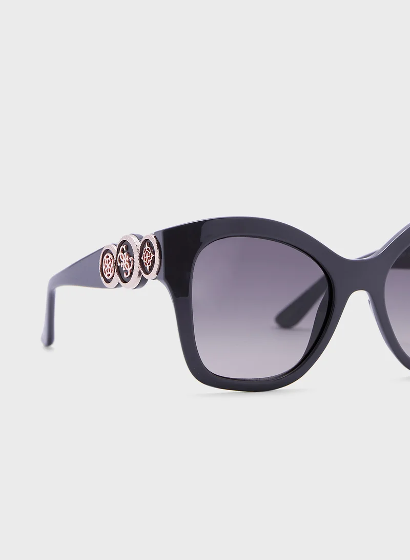 GUESS Oversized Sunglasses