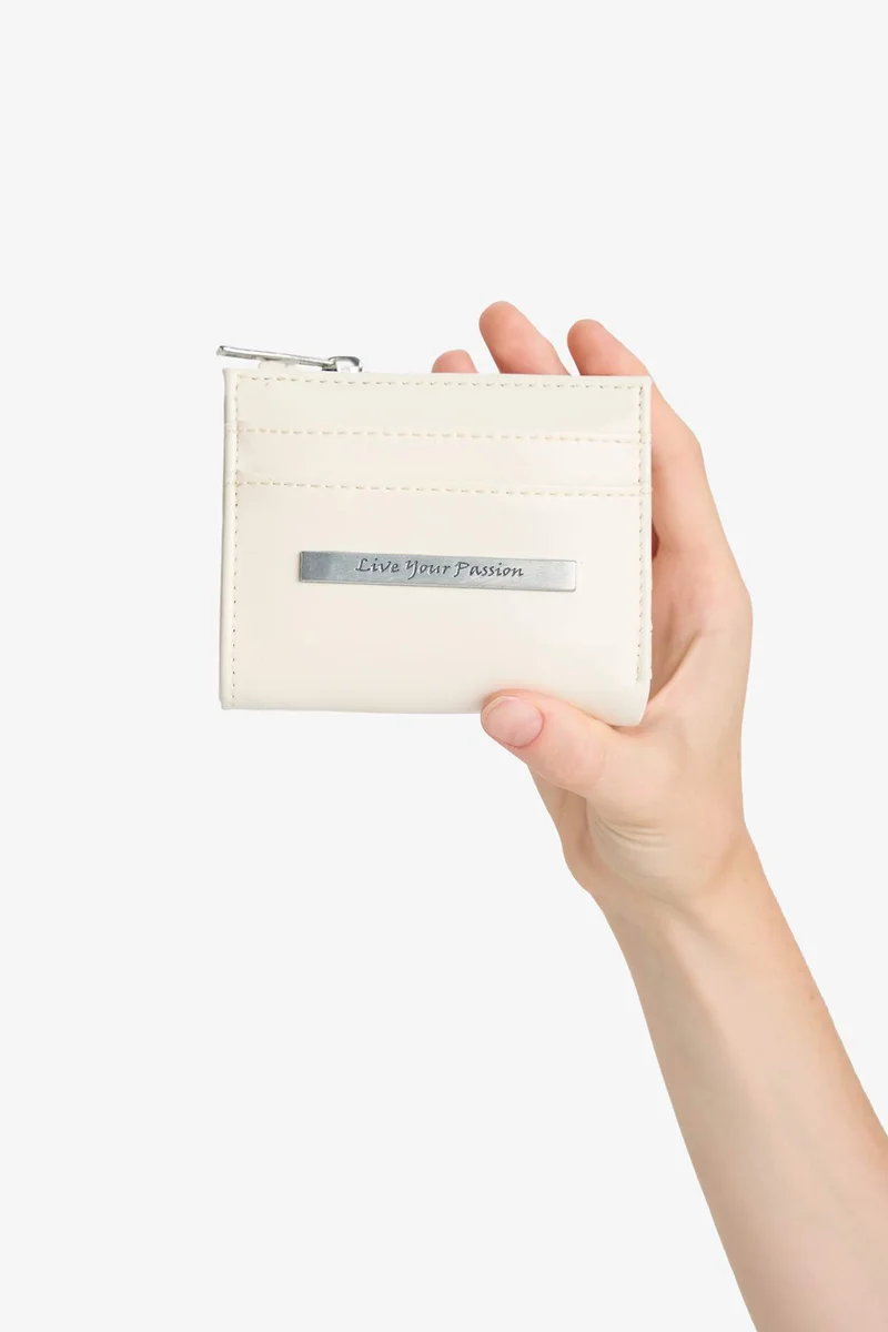ديفاكتو Woman Faux Leather Wallets
