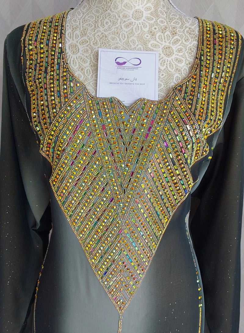 الريش البنفسجي  ALREESH 25 MUKHAWER GULF EMBROIDERY WITH HIS OWN HANDS READY-MADE - Image 2