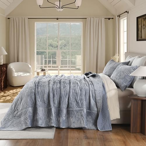 AJOCCI Velvet Super King Size Quilt, Extra-Large Comforter Set Light Blue Bedding Set (130”*118”) with 2 Pillow Shams, Luxurious Quilt Set,All-Season 3 Pieces - Image 3