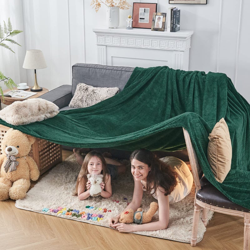 نيو كوزبلاي Newcosplay Super Super King Blanket Forest Green Premium Silky Flannel Leafe Leaves Bleant Lightweight Bed Alloy Season (Forest Green King ("x110" ")) - Image 1