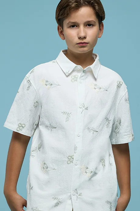 R&B Embroidered Shirt with Classic Collar and Short Sleeves