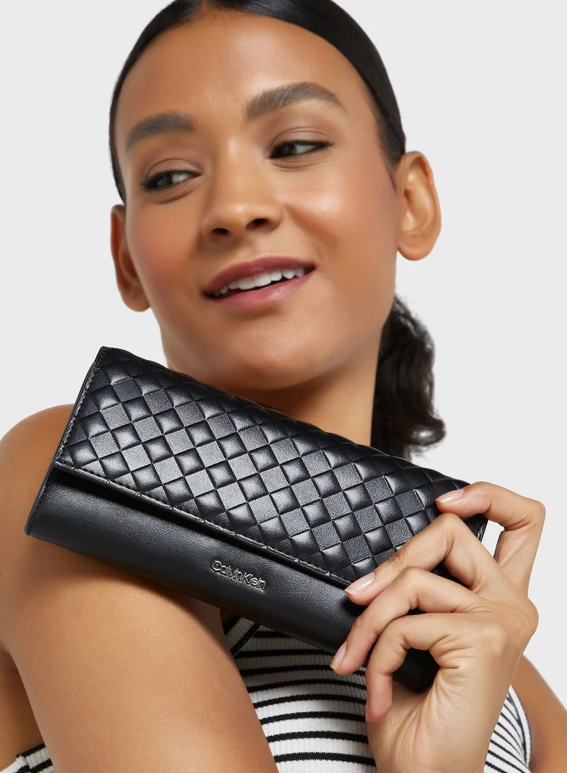 CALVIN KLEIN Quilted Large Trifold Wallet