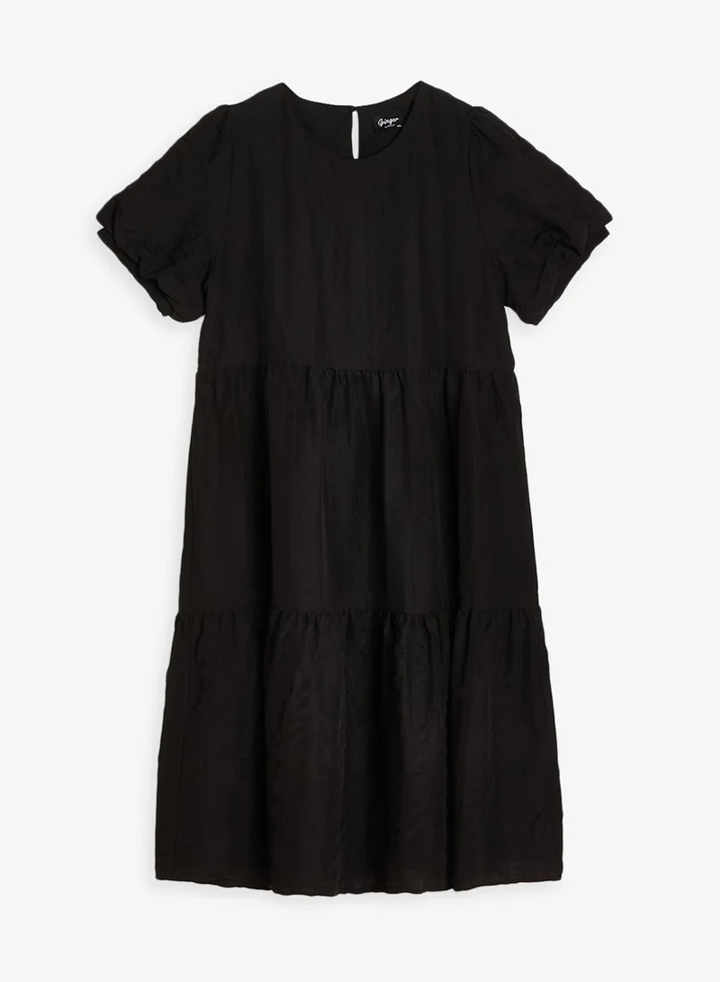 جينجر بلس فستان - بأكمام منفوشة وطبقات