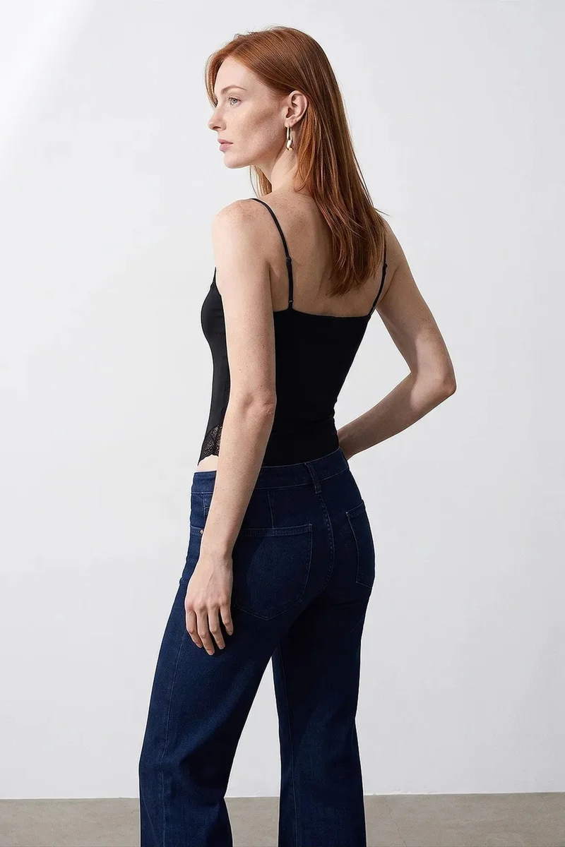 ديلفين DILVIN Lace Sleeveless Slim-fit Bodysuit Blouse