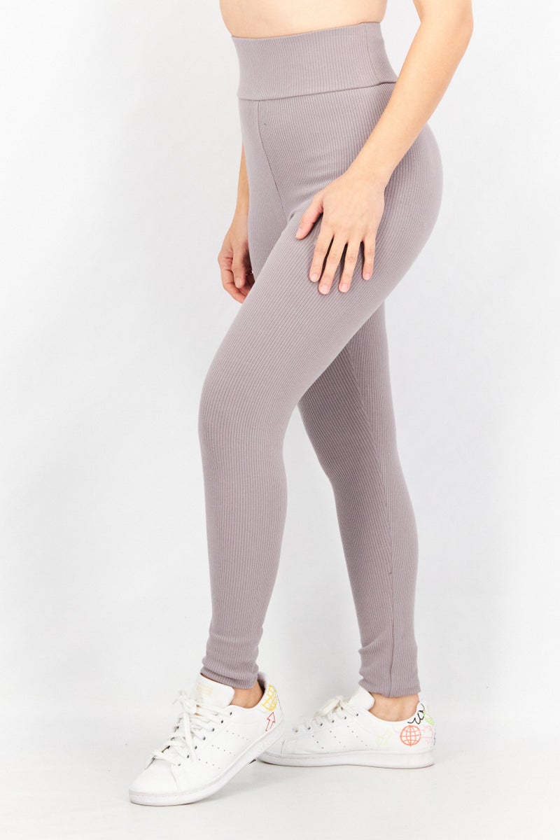 FILA سراويل ليغينغ بطول كامل للنساء مع شعار العلامة التجارية، رمادي - Image 2