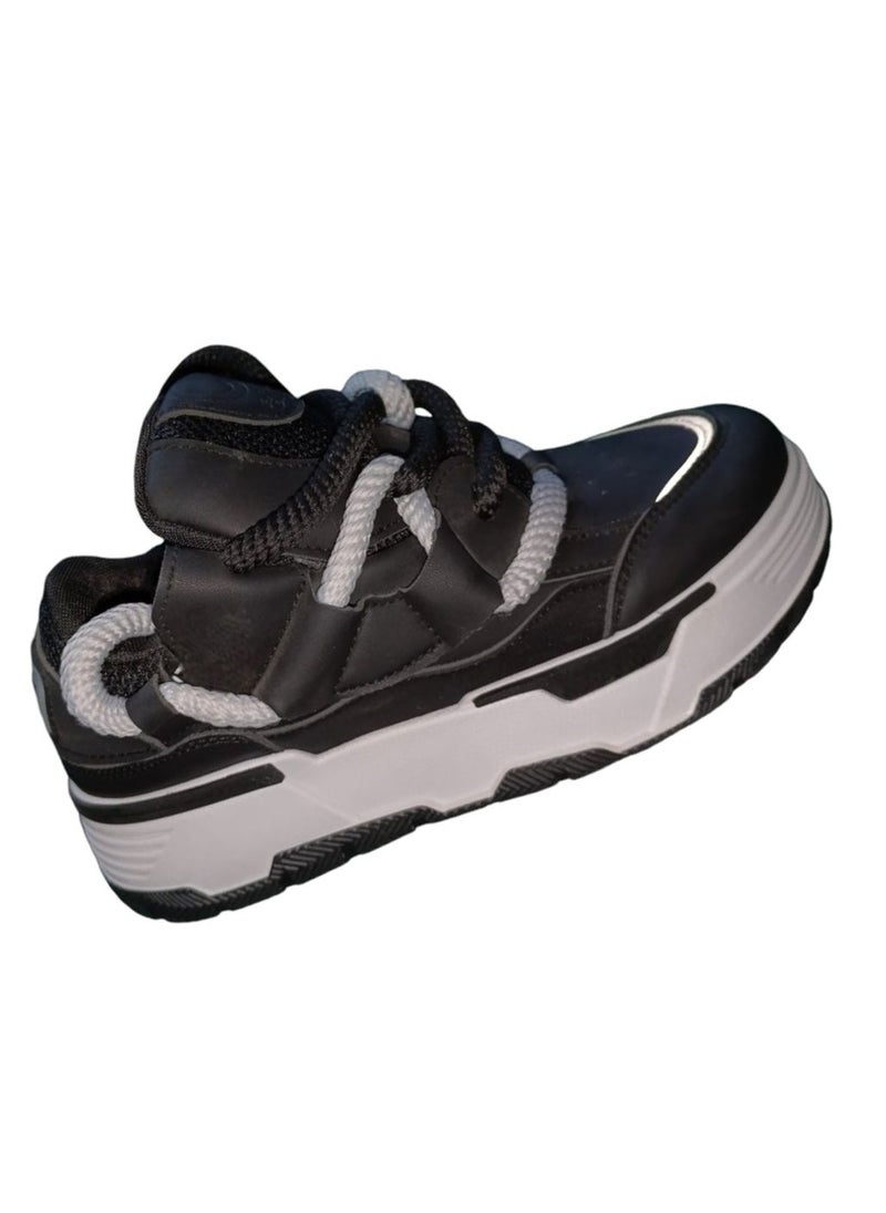 Casual Leather Og Sneaker - Image 1